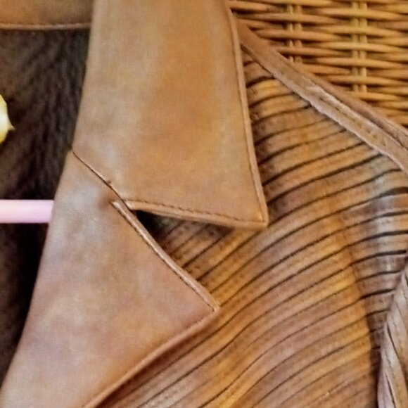 NEWPORT NEWS Vintage WOMEN’S LEATHER JACKET BROWN Shimmer VERY NICE & Stretchy! - Picture 5 of 16